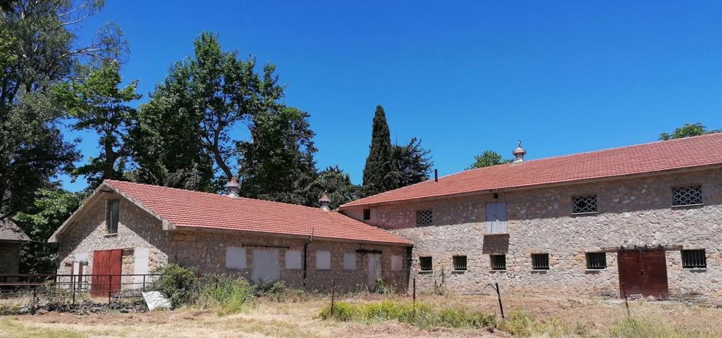 Αποκατάσταση σε δύο κτίρια-μνημεία στο πρώην βασιλικό κτήμα Τατοΐου Αποκατάσταση σε δύο κτίρια-μνημεία στο πρώην βασιλικό κτήμα Τατοΐου